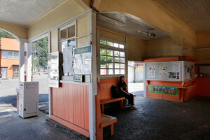 山梨県 富士山麓電気鉄道 富士急行線 谷村町駅